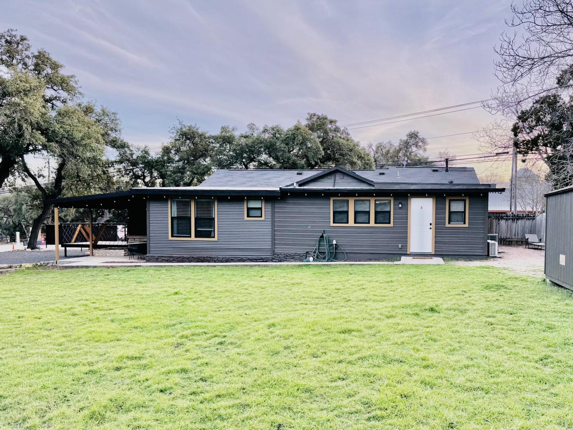 Downtown Studio 1 At Beer Ranch Project Inn Wimberley Exterior photo