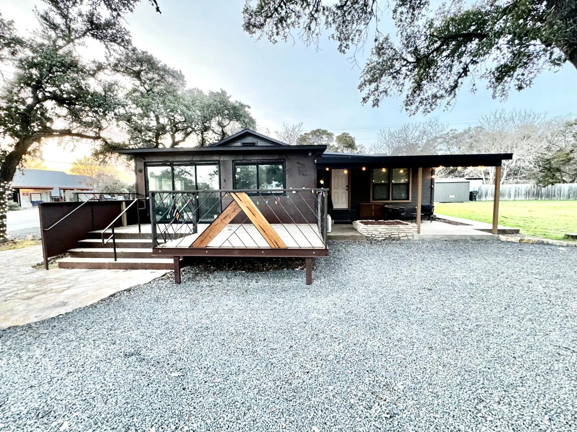 Downtown Studio 1 At Beer Ranch Project Inn Wimberley Exterior photo